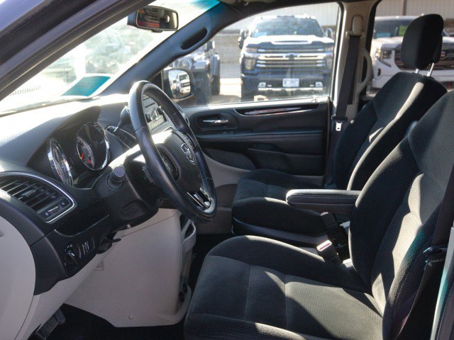 Used 2017 Dodge Grand Caravan SE image 14