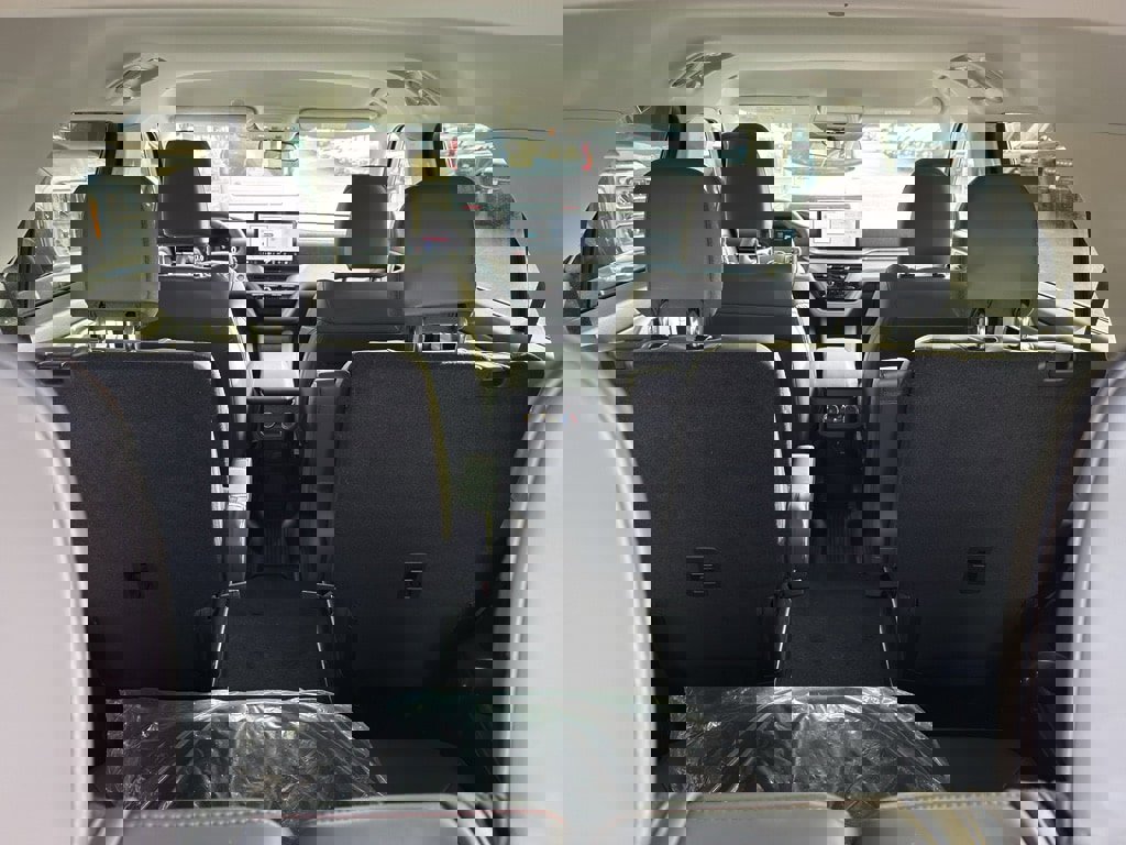 New 2026 Ford Explorer Active w/ Active Comfort Package image 10