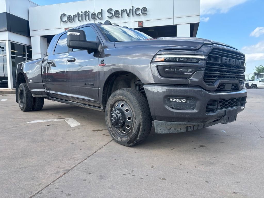 Used 2025 RAM 3500 Laramie AWD/4WD image 1