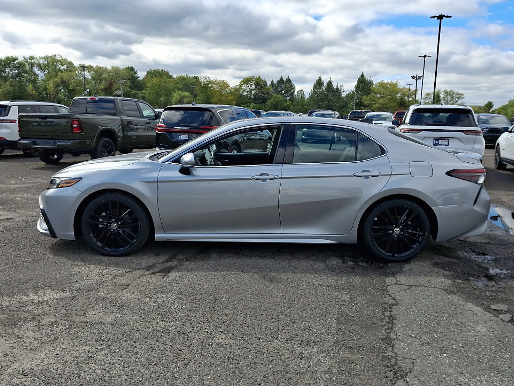 Used 2022 Toyota Camry XSE w/ Carpet Mat Package (TMS) AWD/4WD image 7