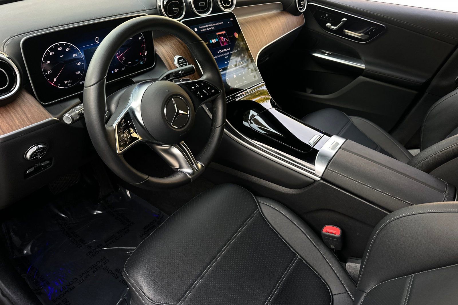Certified 2025 Mercedes-Benz GLC 300 4MATIC image 9