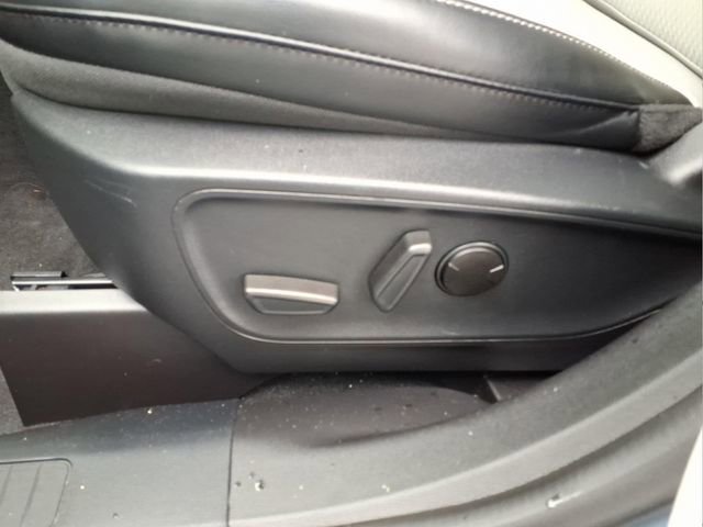 Used 2024 Ford Escape SE w/ Class II Trailer Tow Package image 14