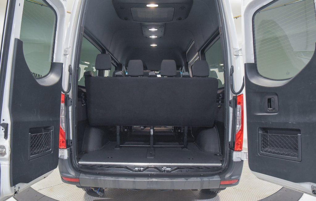 Used 2024 Mercedes-Benz Sprinter 2500 image 15