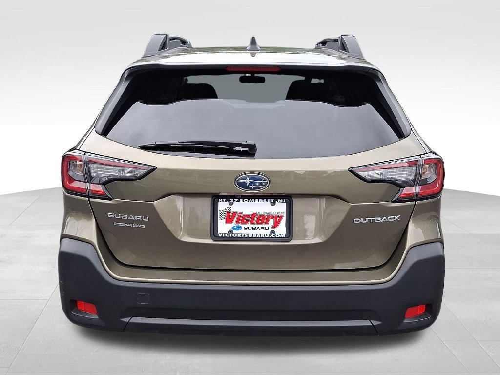Certified 2025 Subaru Outback Premium AWD/4WD image 5