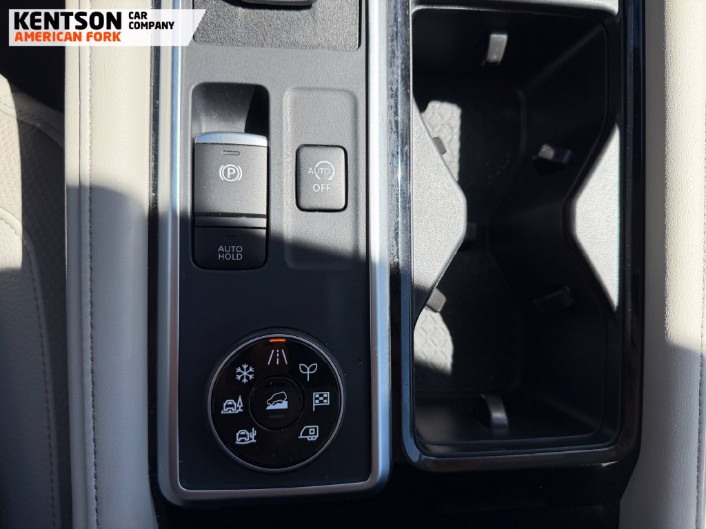Used 2026 Nissan Pathfinder SL AWD/4WD image 23