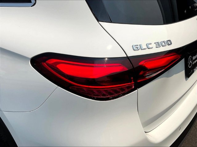 Certified 2023 Mercedes-Benz GLC 300 4MATIC image 25