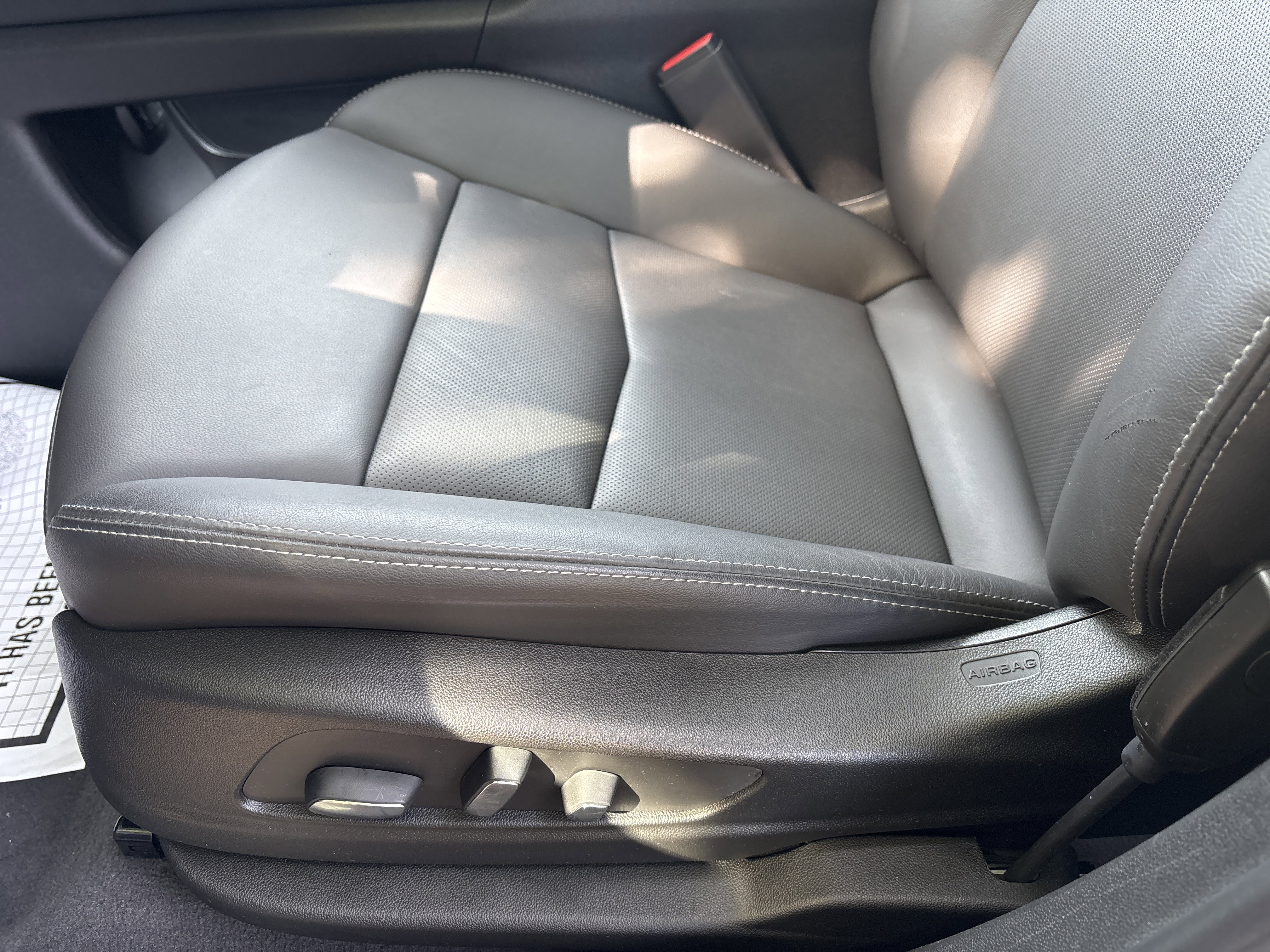 Used 2025 Cadillac XT5 Premium Luxury image 29