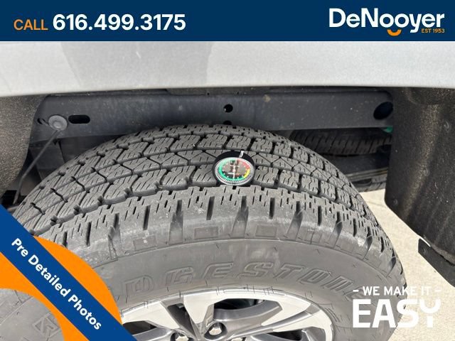 Used 2022 Chevrolet Colorado Z71 w/ Safety Package AWD/4WD image 14