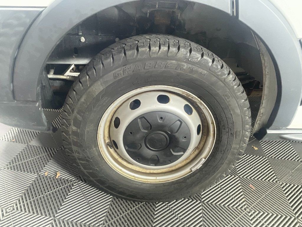 Used 2018 Ford Transit 350 XL image 12