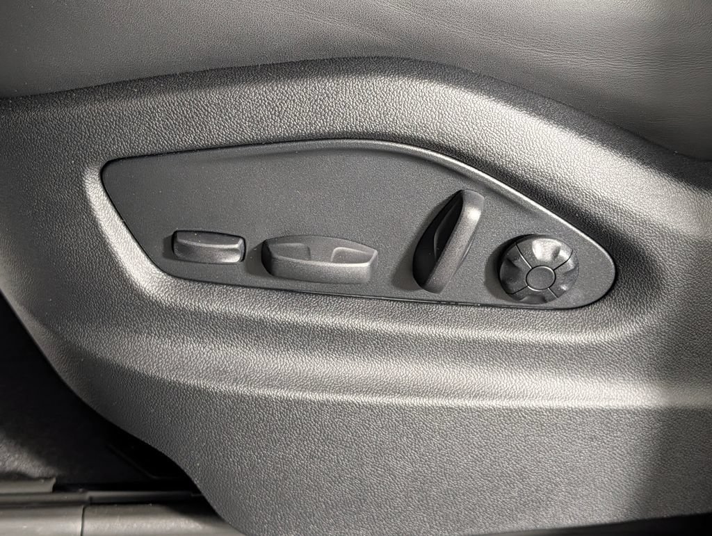 New 2026 Porsche Cayenne Coupe AWD/4WD image 29