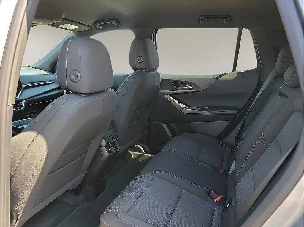 Used 2025 Chevrolet Equinox LT image 9