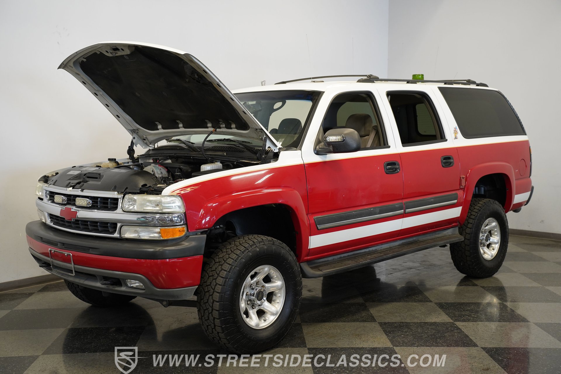 Used 2004 Chevrolet Suburban 2500 AWD/4WD image 38