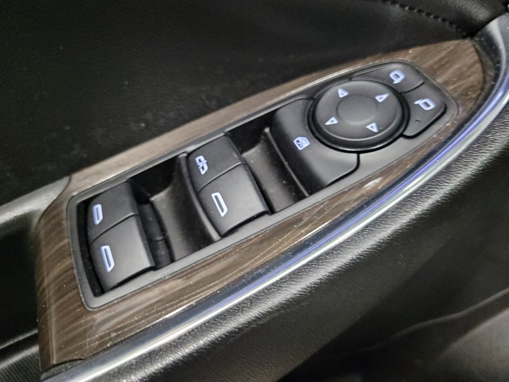 Used 2022 Chevrolet Malibu Premier FWD image 27