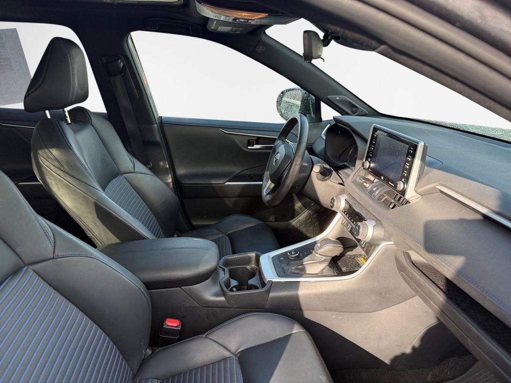 Used 2020 Toyota RAV4 XSE image 25