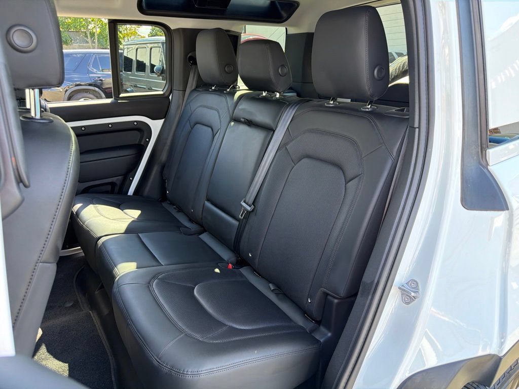 Used 2025 Land Rover Defender 110 S AWD/4WD image 39