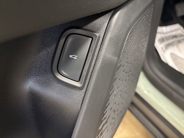 New 2026 Chevrolet Equinox LT w/ Convenience Package II image 34