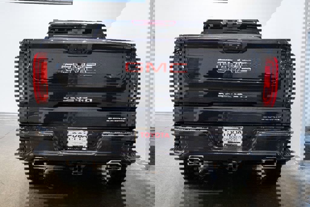 Used 2022 GMC Sierra 1500 Denali w/ Denali Reserve Package image 9