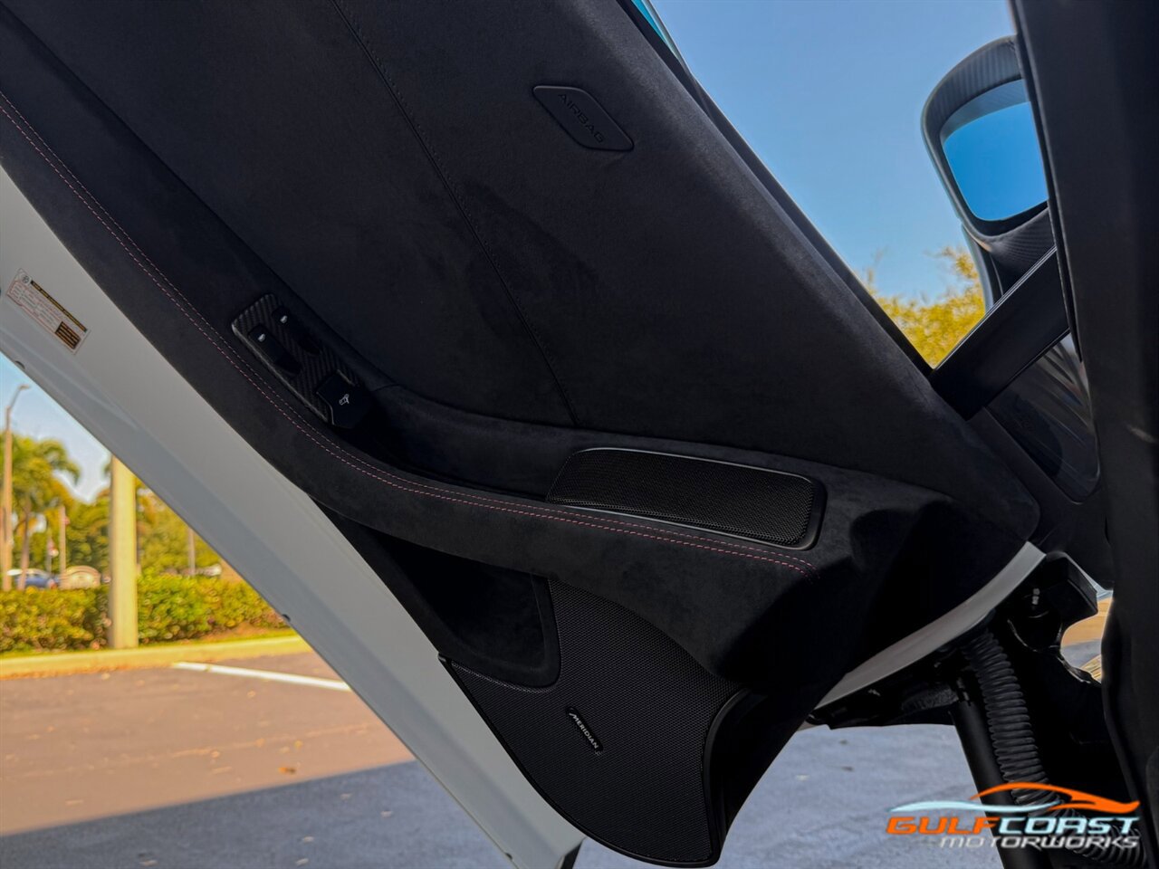 Used 2016 McLaren 675LT image 29
