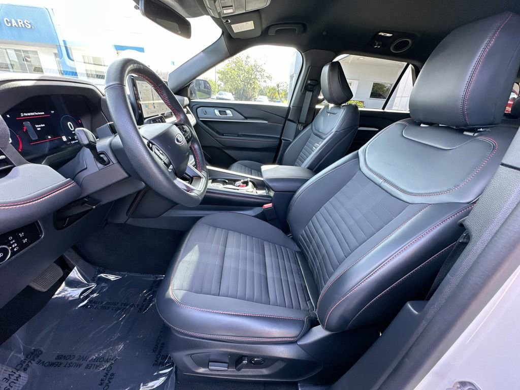 Used 2025 Ford Explorer ST-Line w/ Premium Package RWD image 21