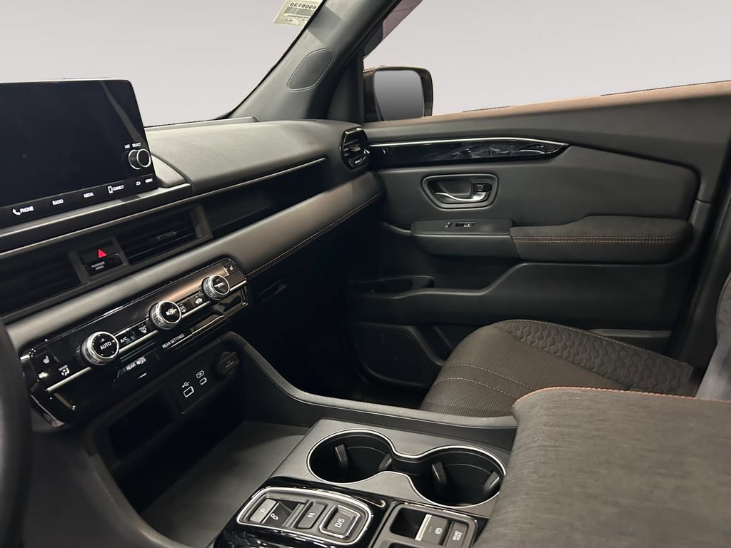 Certified 2023 Honda Pilot Sport image 10
