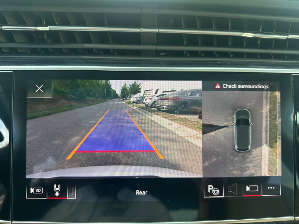 Used 2023 Audi Q7 3.0T Prestige AWD/4WD image 19