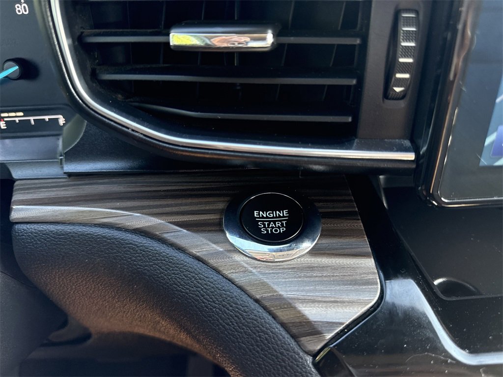 Used 2022 Ford Explorer Limited image 35