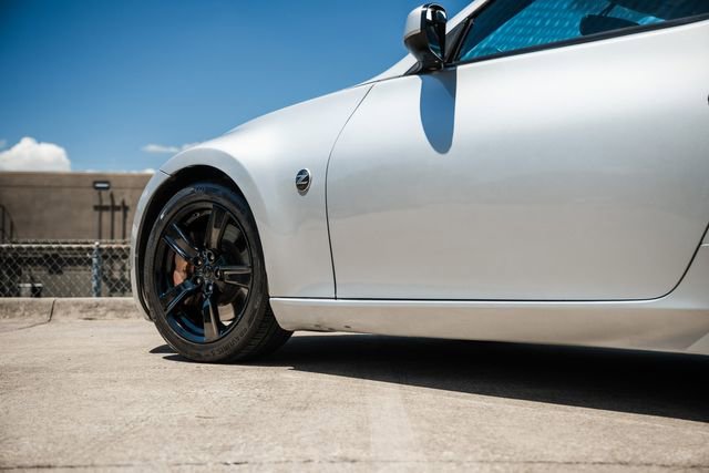 Used 2009 Nissan 370Z Touring w/ Sport Pkg image 25