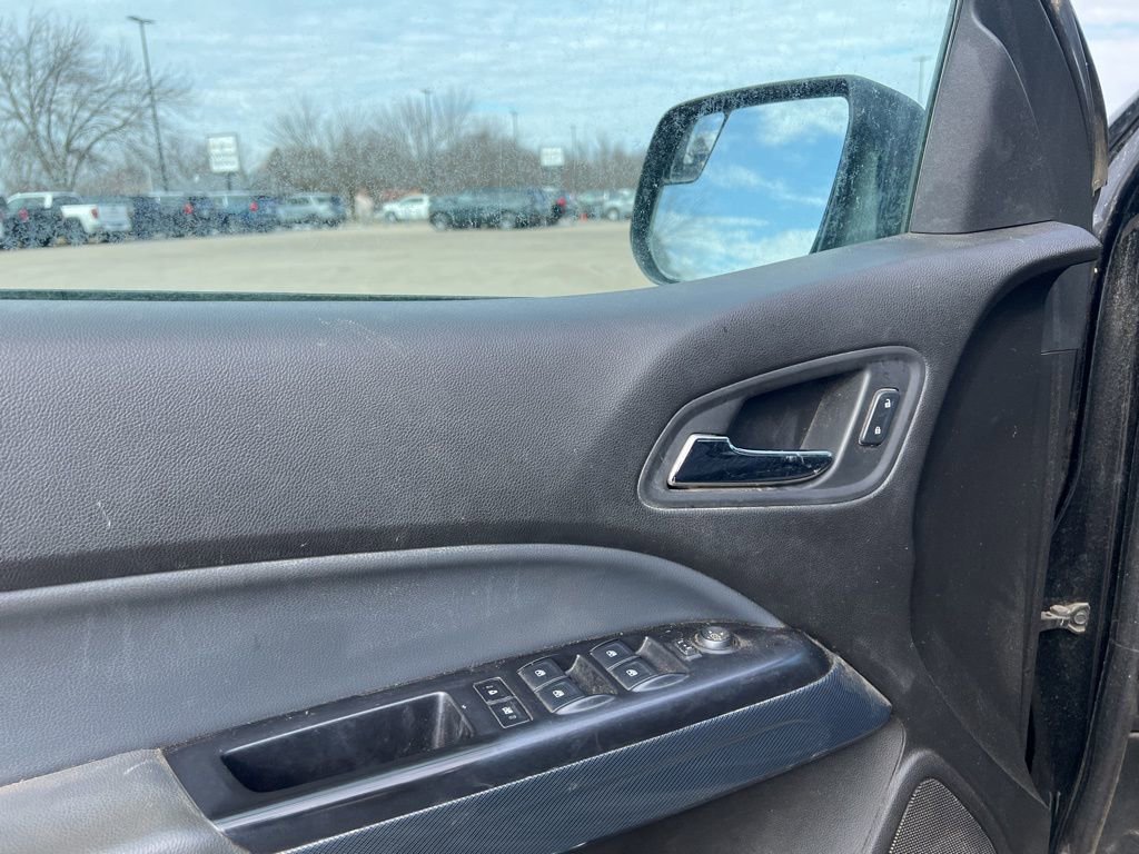 Used 2015 Chevrolet Colorado Z71 image 9