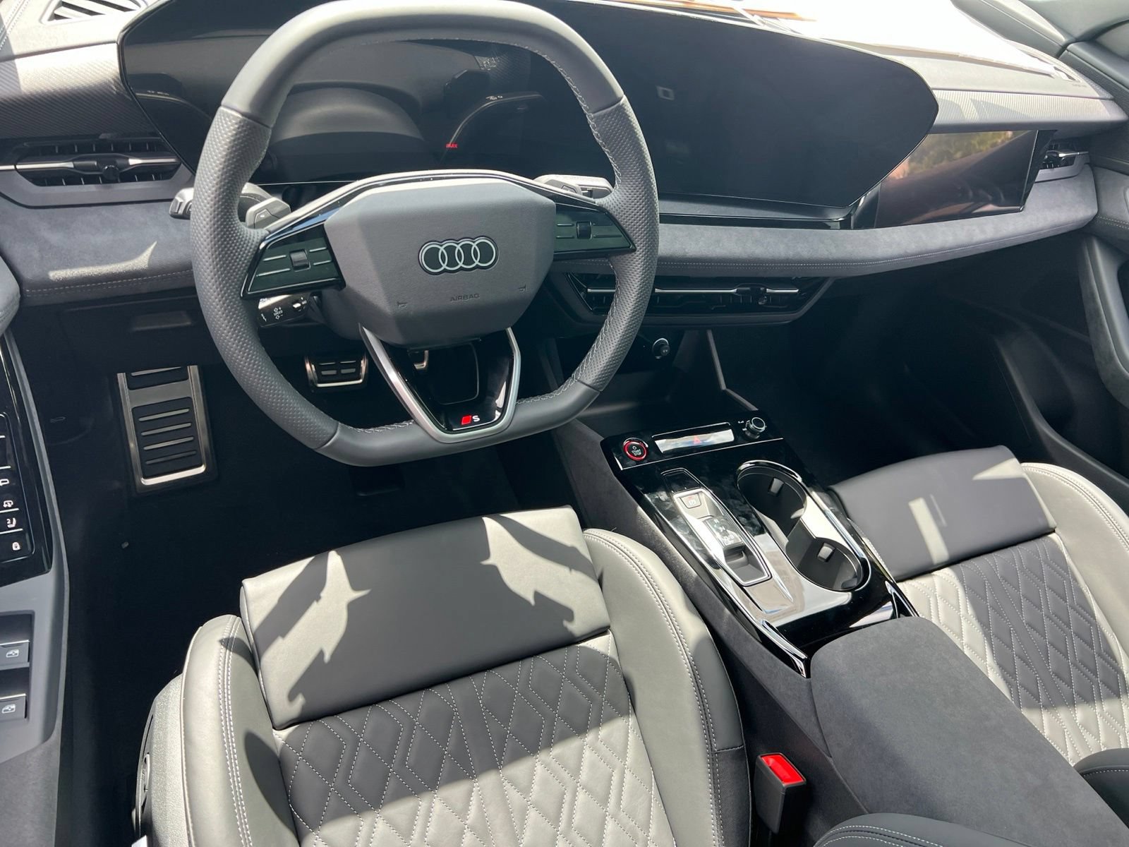 New 2027 Audi SQ6 e-tron Prestige AWD/4WD image 36