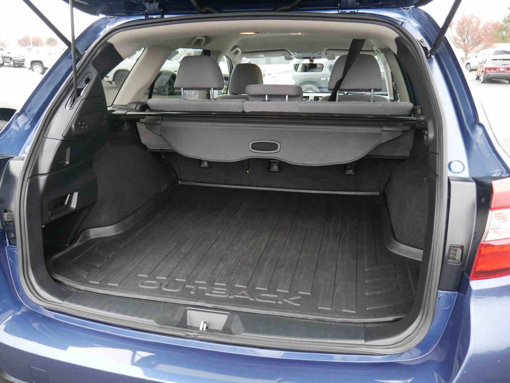 Used 2019 Subaru Outback 2.5i Premium image 8