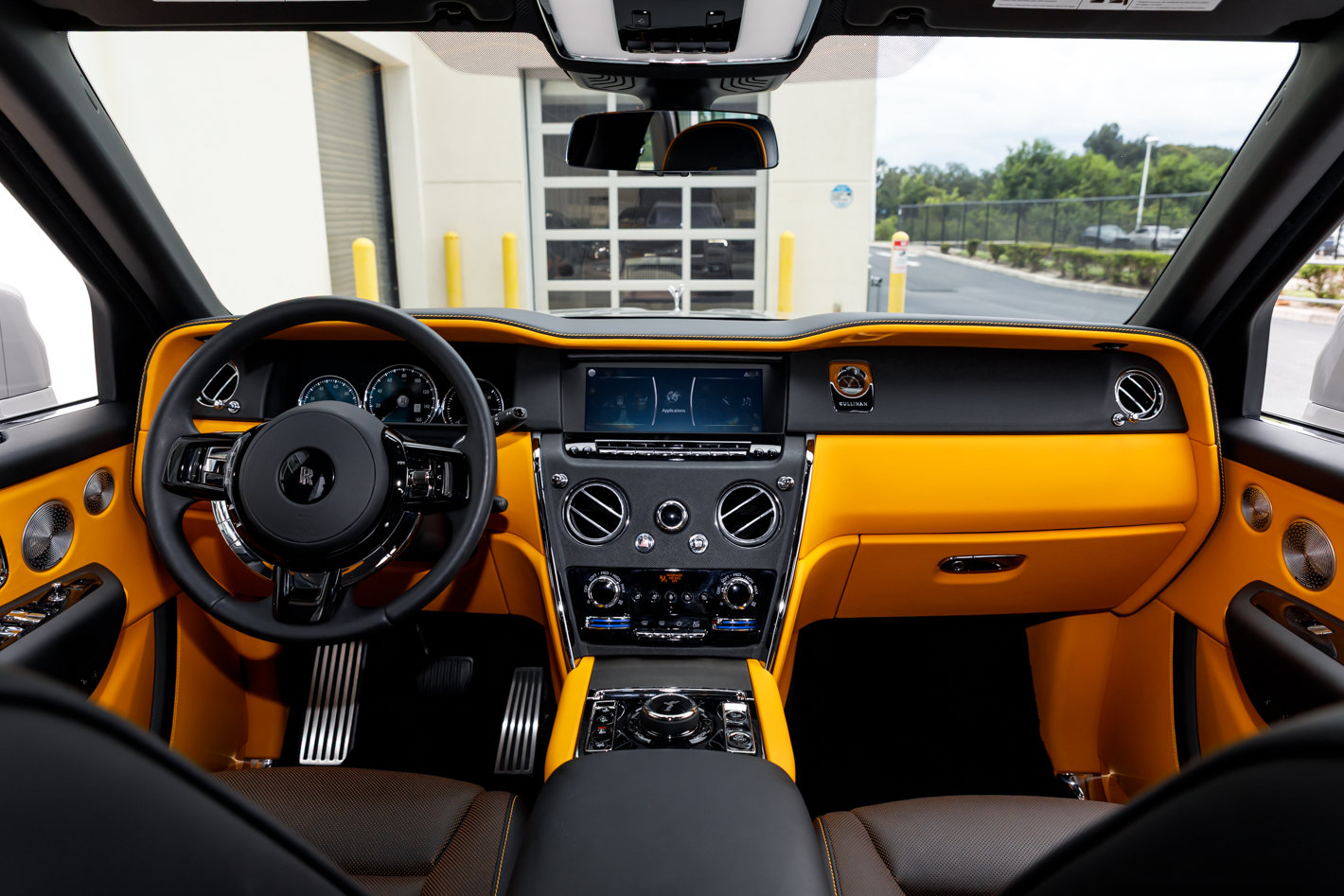Certified 2024 Rolls-Royce Cullinan w/ Interior Detailing Package AWD/4WD image 41