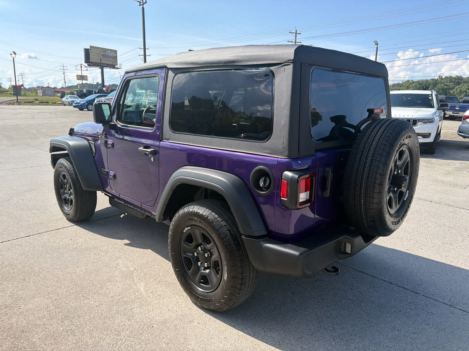 Used 2026 Jeep Wrangler Sport AWD/4WD image 6