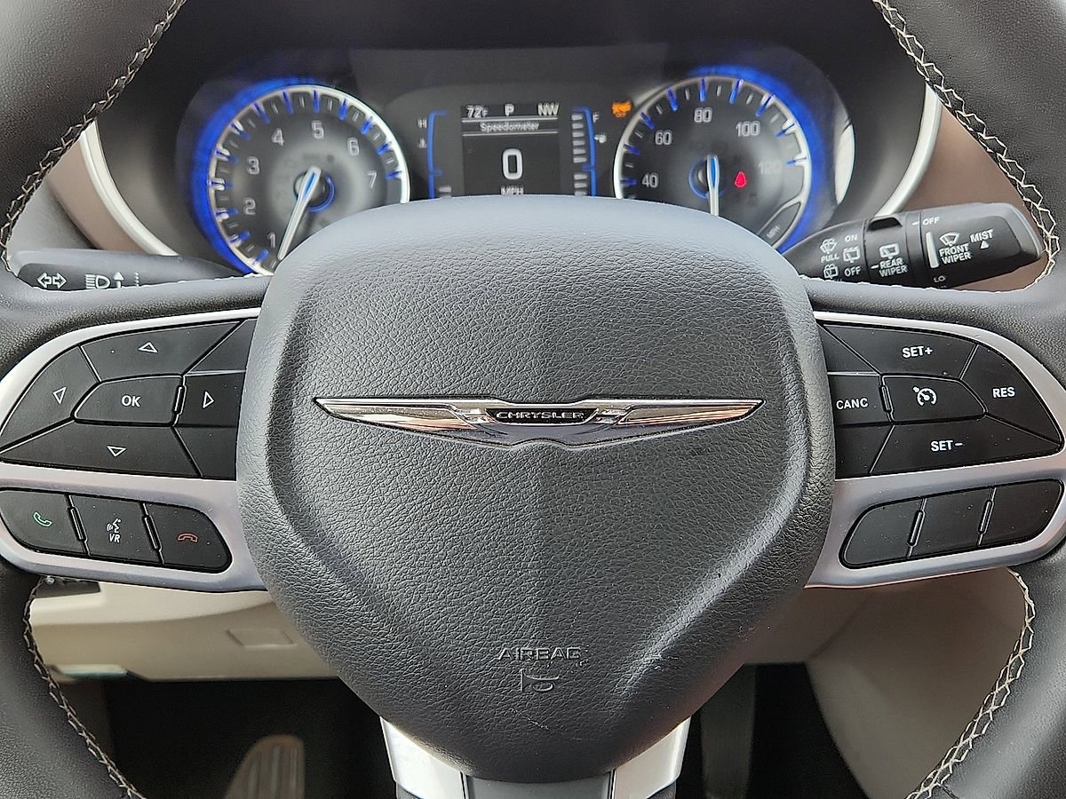 Used 2024 Chrysler Voyager LX image 11