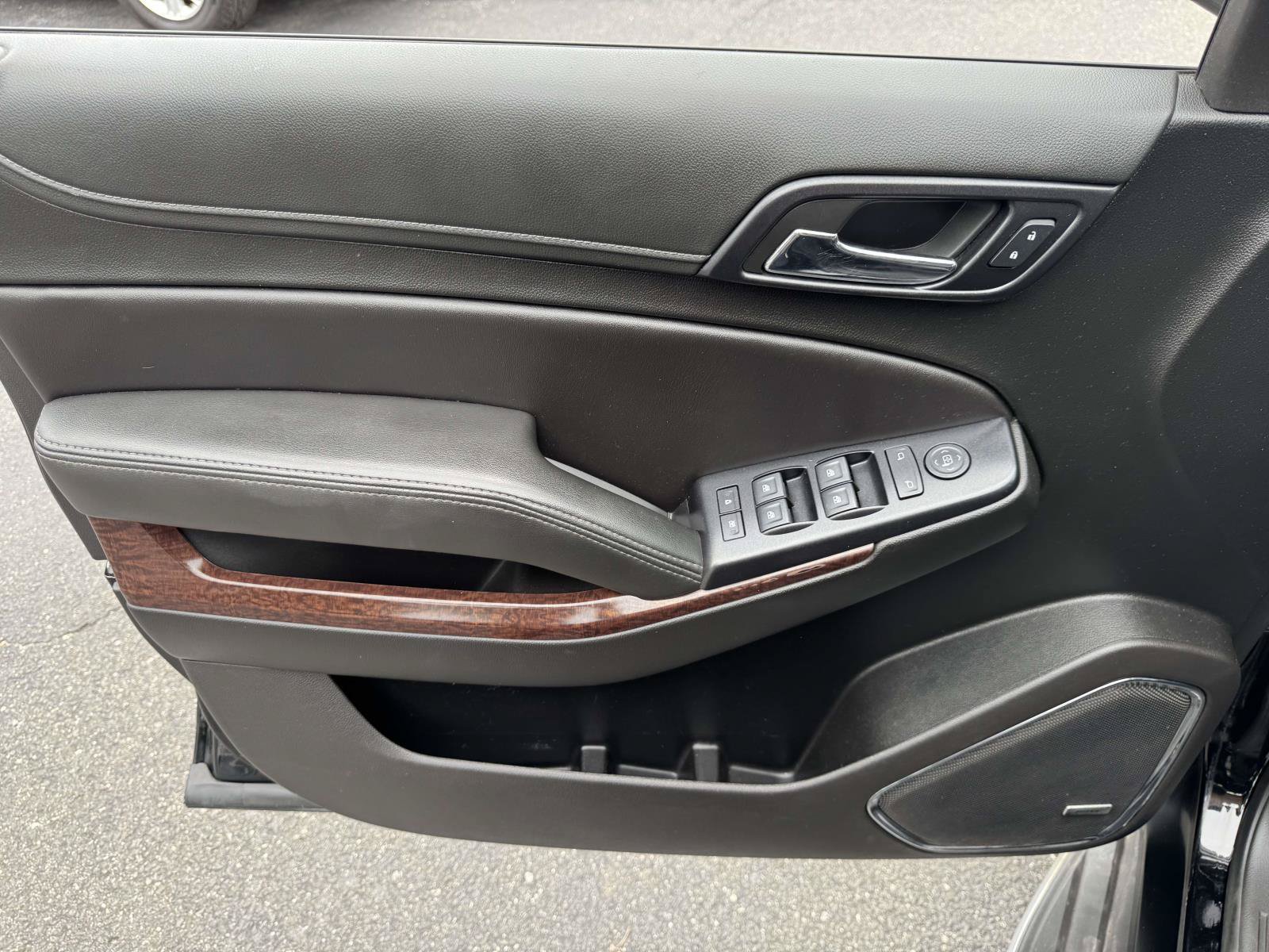 Used 2019 GMC Yukon SLE AWD/4WD image 14