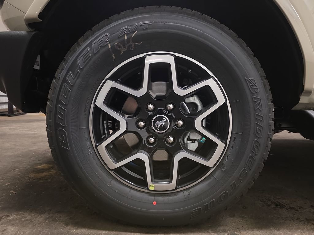 New 2026 Ford Bronco Outer Banks image 7