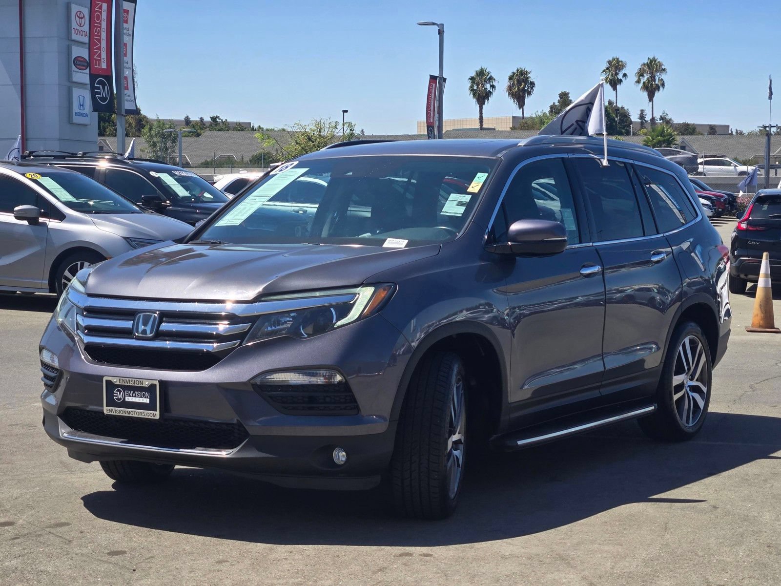 Used 2018 Honda Pilot Touring image 3