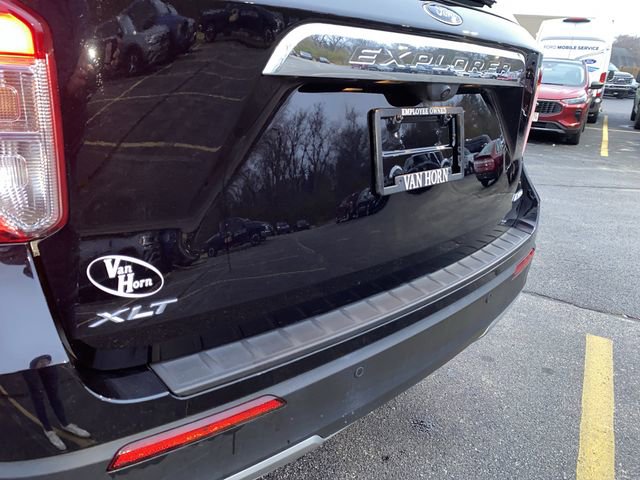 Certified 2023 Ford Explorer XLT w/ Equipment Group 202A image 35