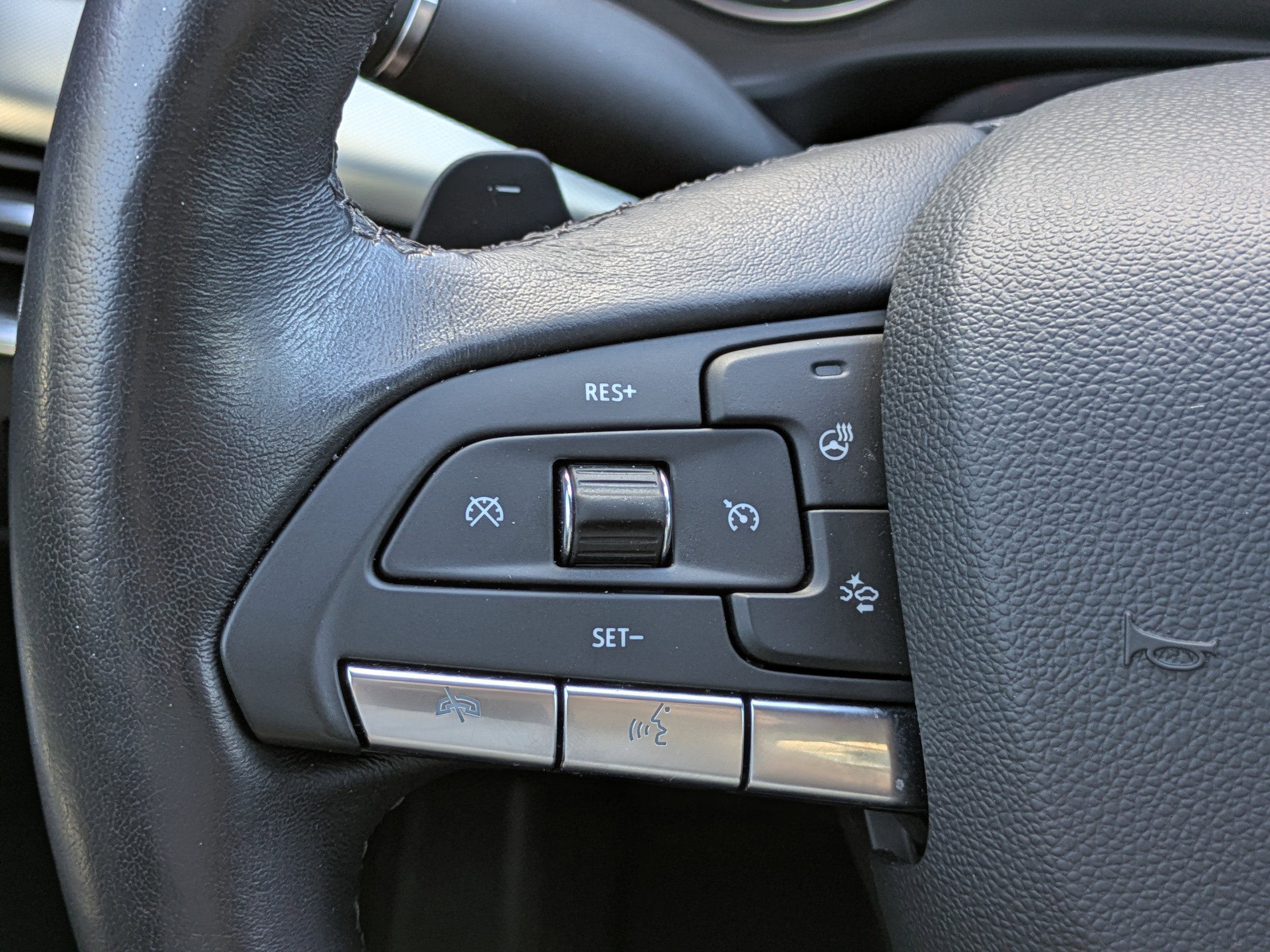 Used 2022 Cadillac XT4 Premium Luxury w/ Enhanced Visibility Package image 22