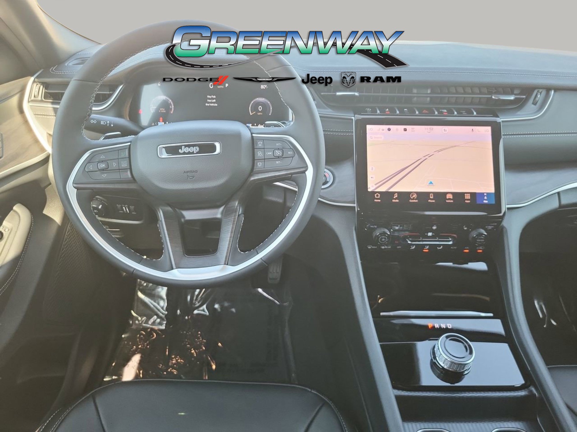 Used 2025 Jeep Grand Cherokee Limited RWD image 13