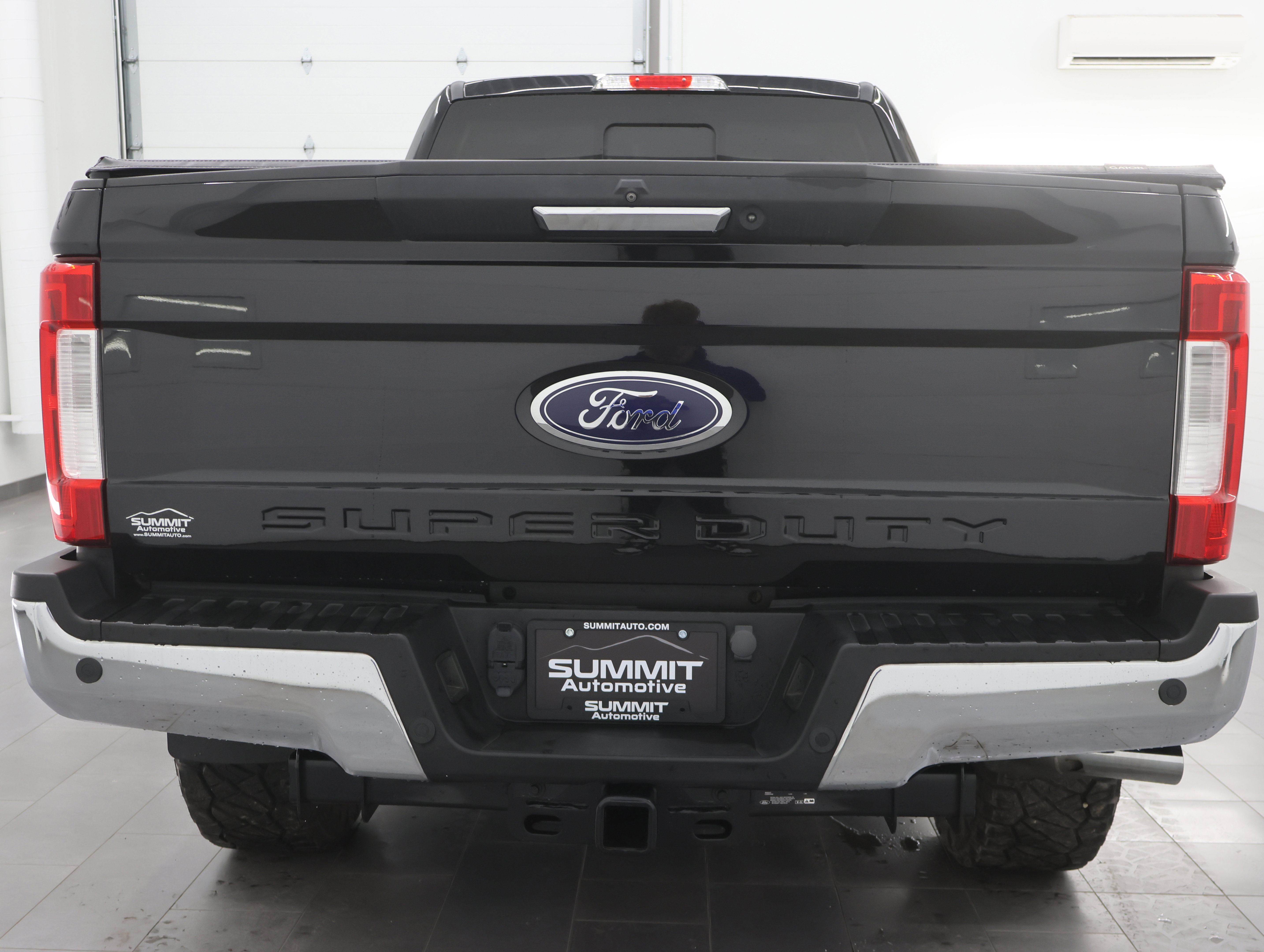 Used 2019 Ford F350 Lariat w/ Chrome Package image 26