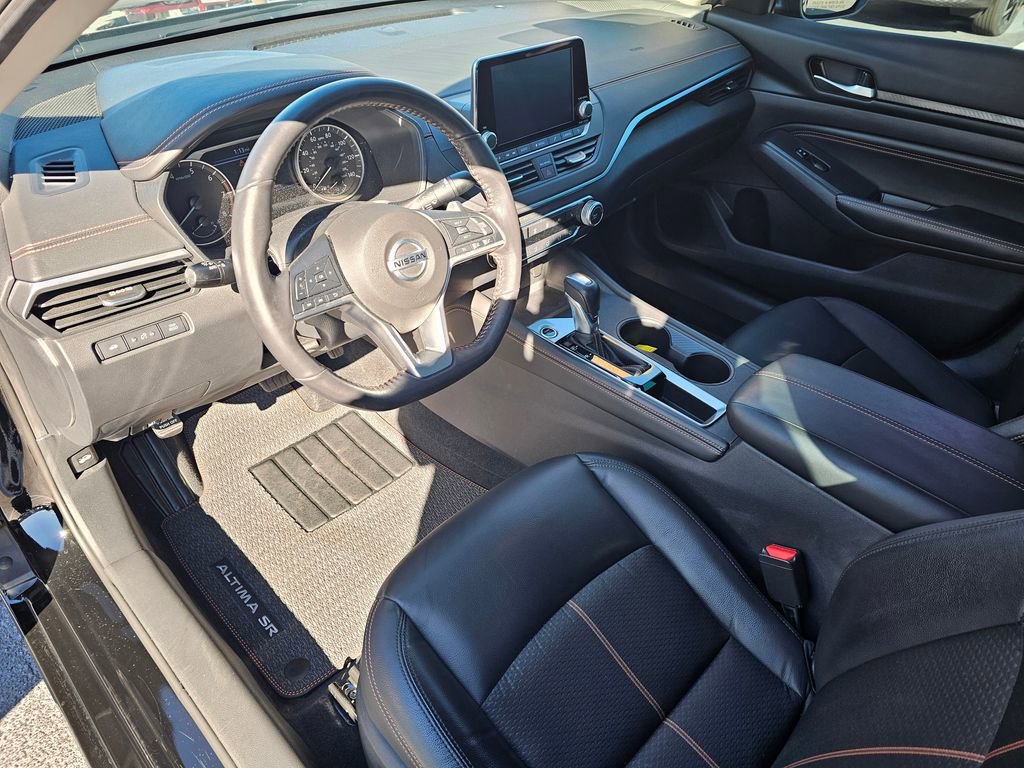 Certified 2022 Nissan Altima 2.5 SR w/ Midnight Edition Package image 13