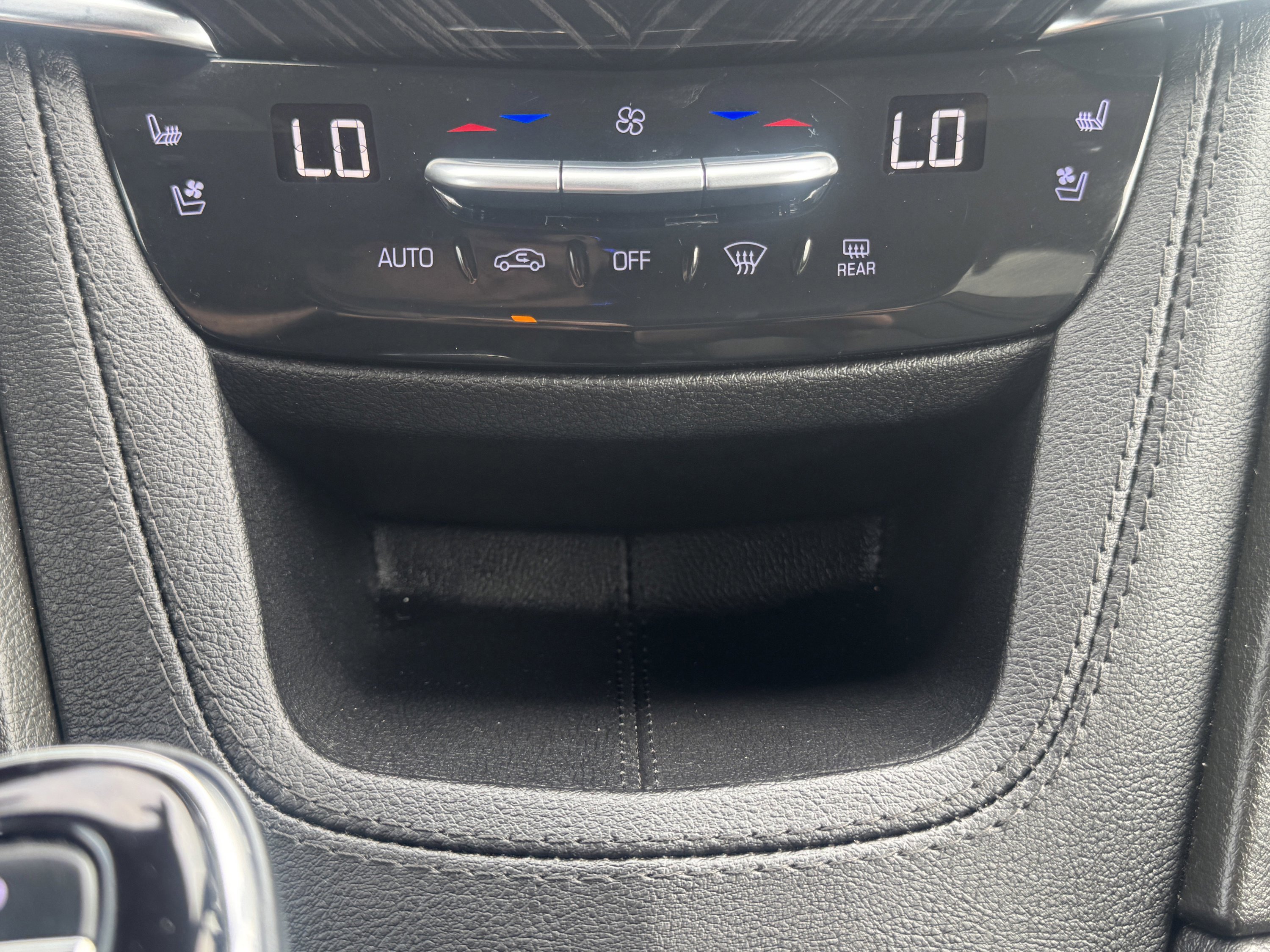 Used 2023 Cadillac XT6 Premium Luxury image 20