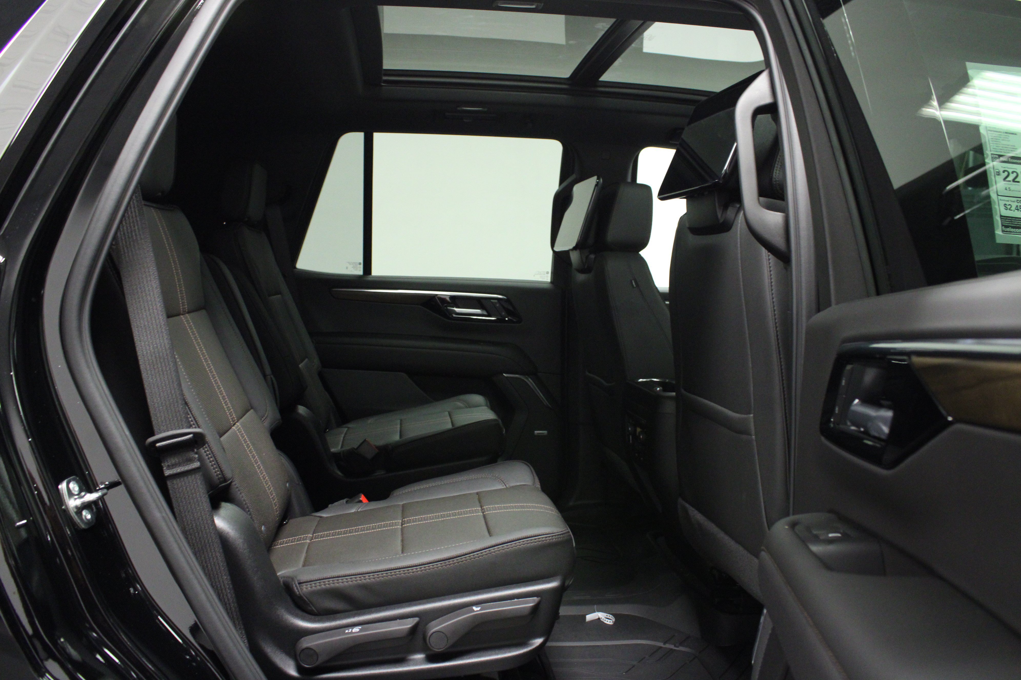New 2026 Chevrolet Tahoe High Country AWD/4WD image 17
