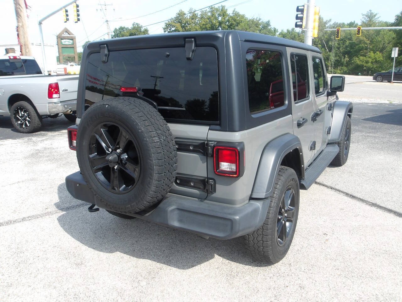 Used 2021 Jeep Wrangler Unlimited Sport AWD/4WD image 6