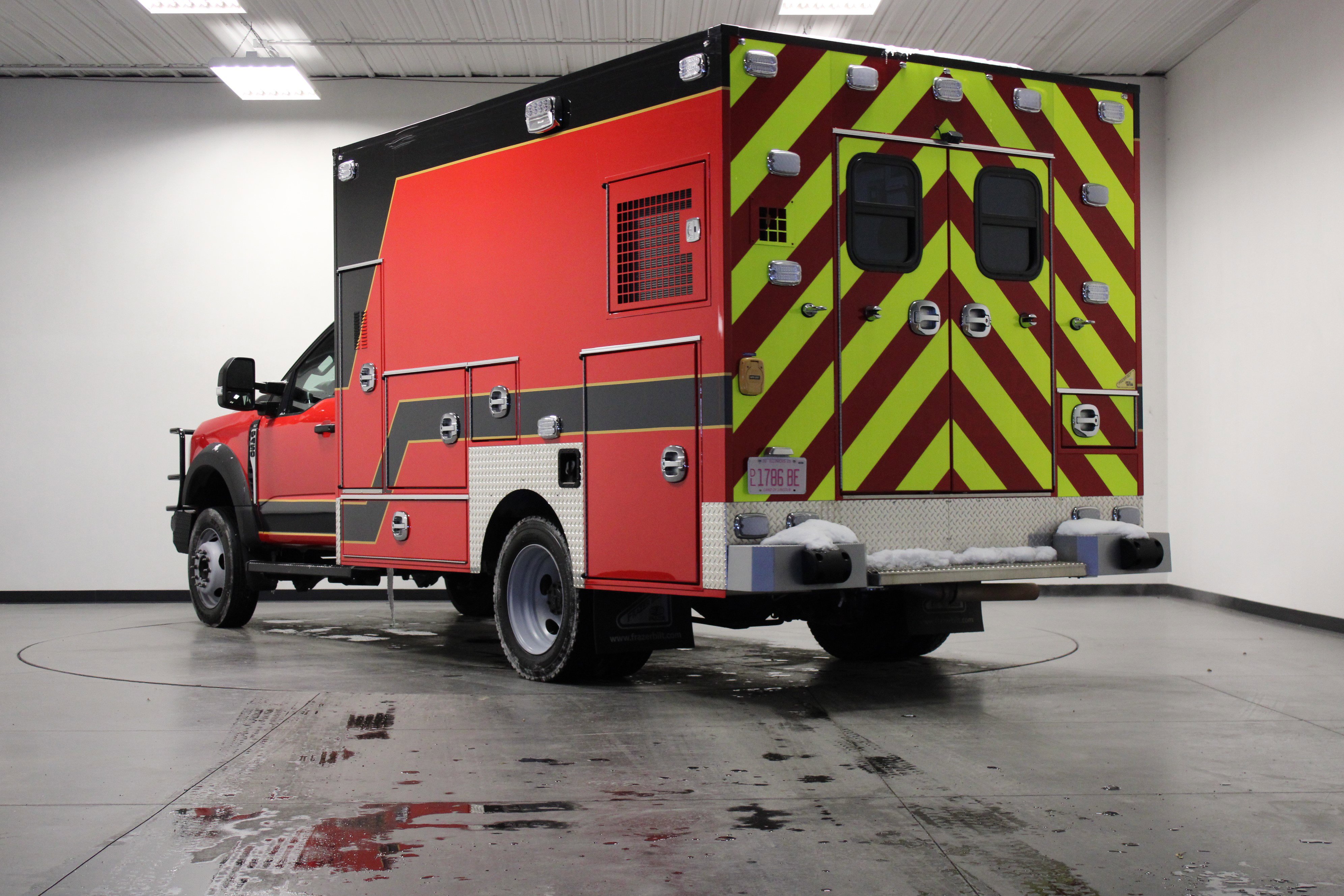 Used 2023 Ford F450 XLT w/ XLT Value Package RWD image 5