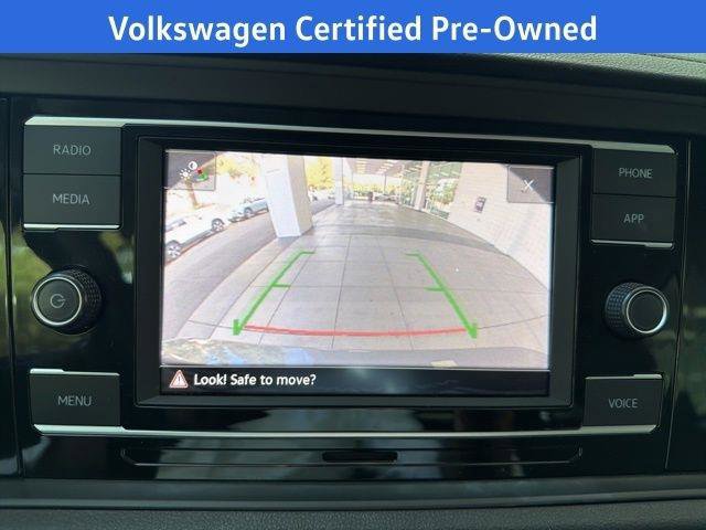 Certified 2022 Volkswagen Jetta SE image 25