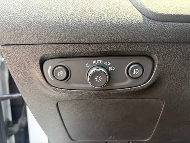 Used 2020 Buick Encore GX Essence w/ Experience Buick Package FWD image 31