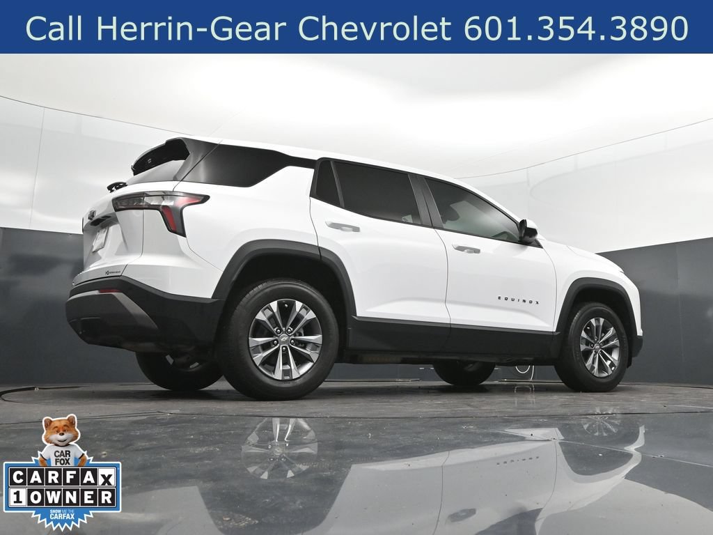 Used 2025 Chevrolet Equinox LT w/ Safety and Technology Package FWD image 43