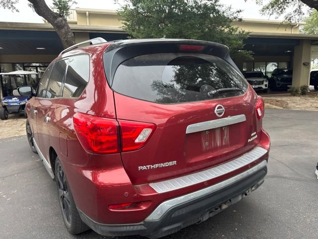 Used 2017 Nissan Pathfinder Platinum w/ Family Entertainment Package AWD/4WD image 10
