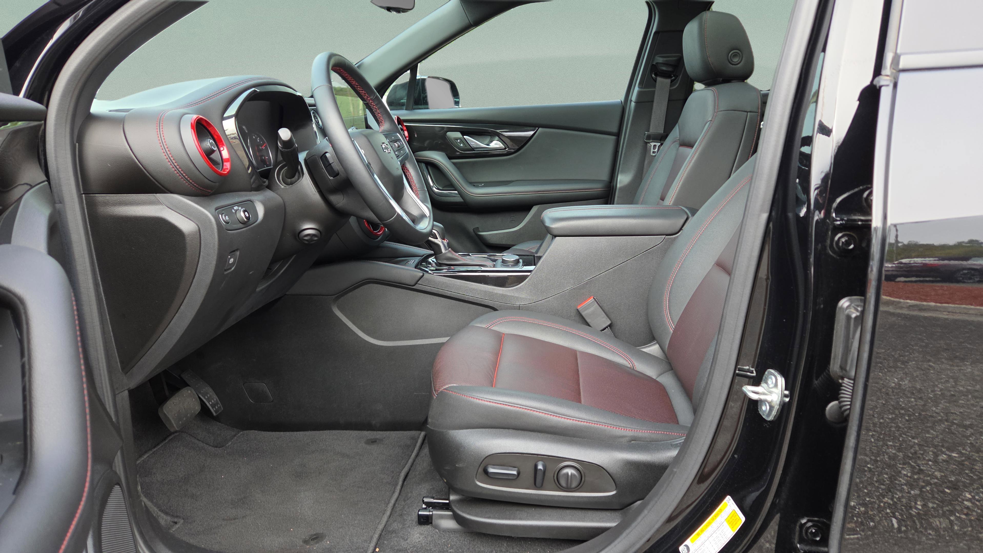 Used 2023 Chevrolet Blazer RS w/ Driver Confidence II Package image 10